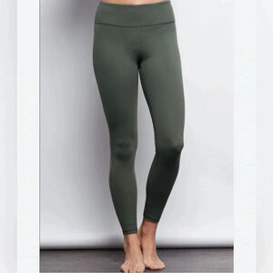 Sage Collective Full Length Green Leggings Size Large